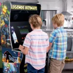 Borne d’arcade Legends Ultimate – Écran 24″ HD, 300 jeux rétro, 2 joueurs, commandes authentiques